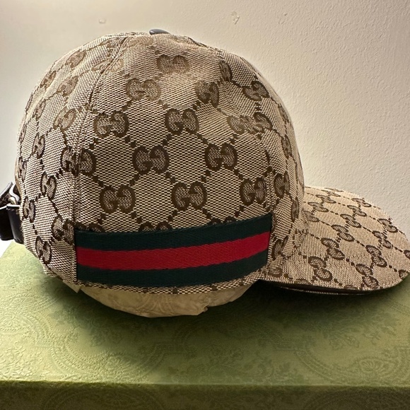 Gucci Hat - Picture 1 of 3